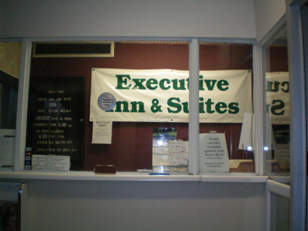 Executive Inn & Suites - Augusta Eksteriør bilde